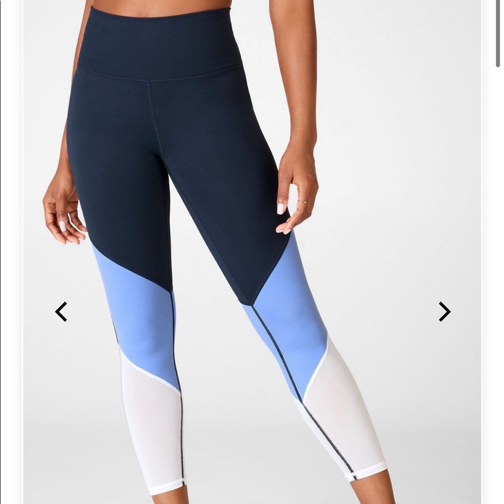Fabletics Zone High-Waisted 7/8 legging